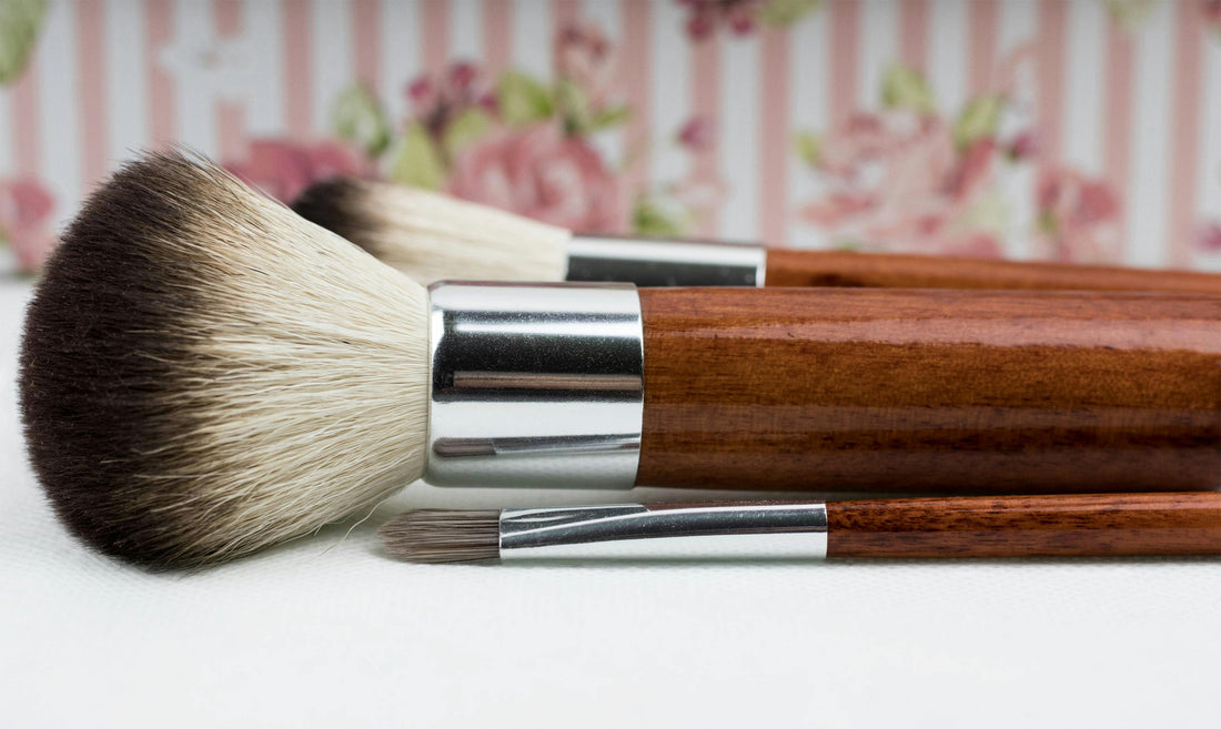 How to clean makeup brushes?