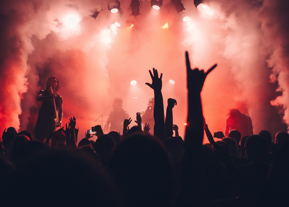 What to Wear to a Concert: Comfortable, Stylish Outfit Ideas for Women
